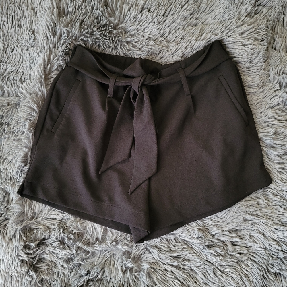 Women's Tie-Waist Shorts - Black